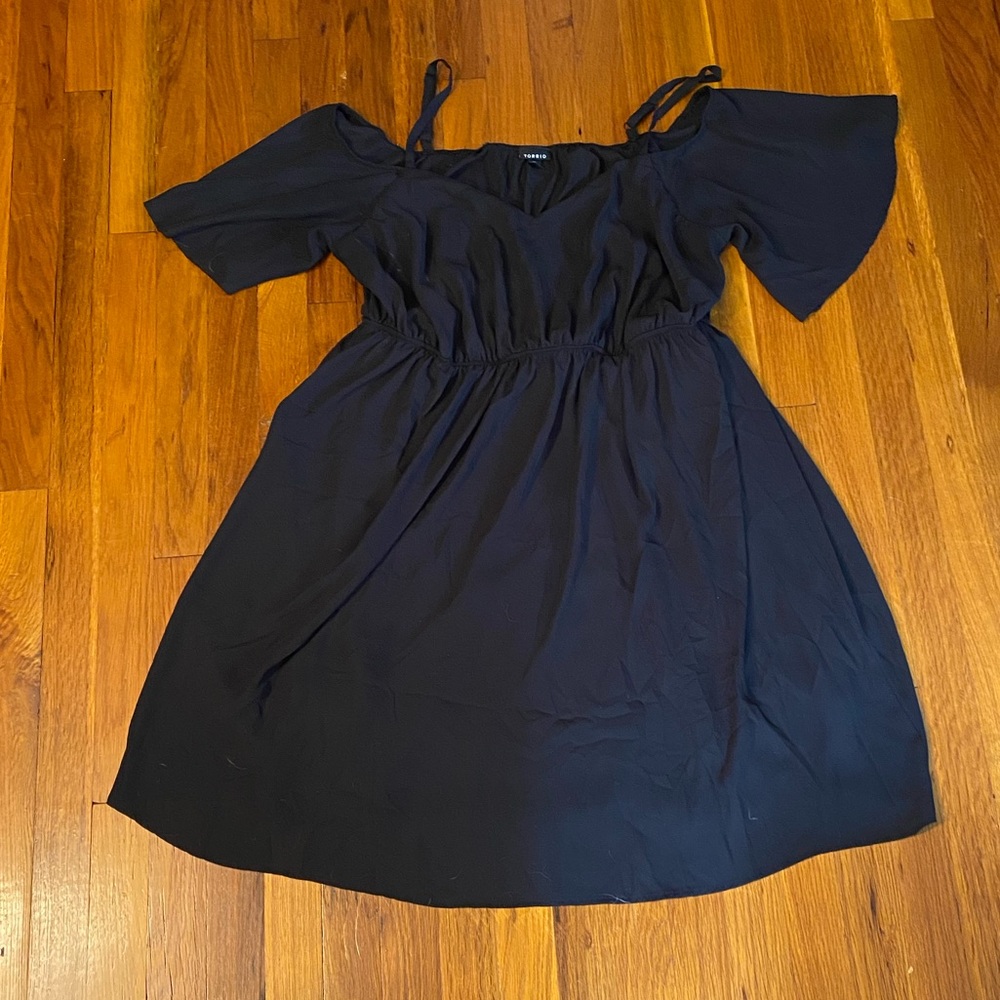 Black Torrid chiffon like dress!